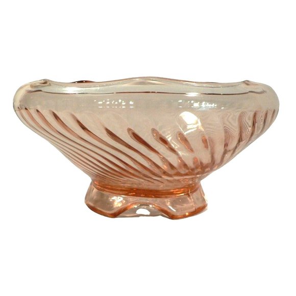 Fruit bowl serving dish ribbed swirl pink glass scalloped edge table decor - Picture 2 of 10
